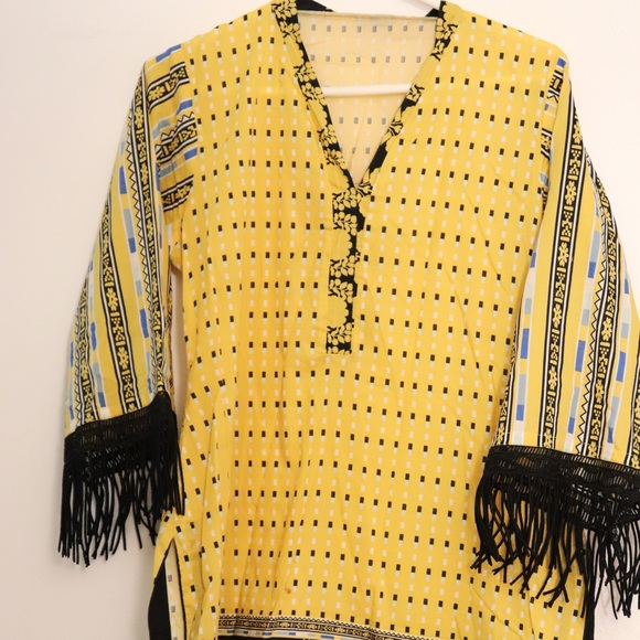 Pakistani Yellow Kurta - Picture 2 of 3